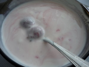 yogurt-s-klubnikoy