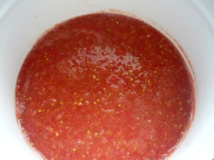 tomat-dlya-zalivki-pertsev-na-zimu