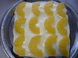 pyshka-smazannaya-limonnym-kremom-s-ananasami